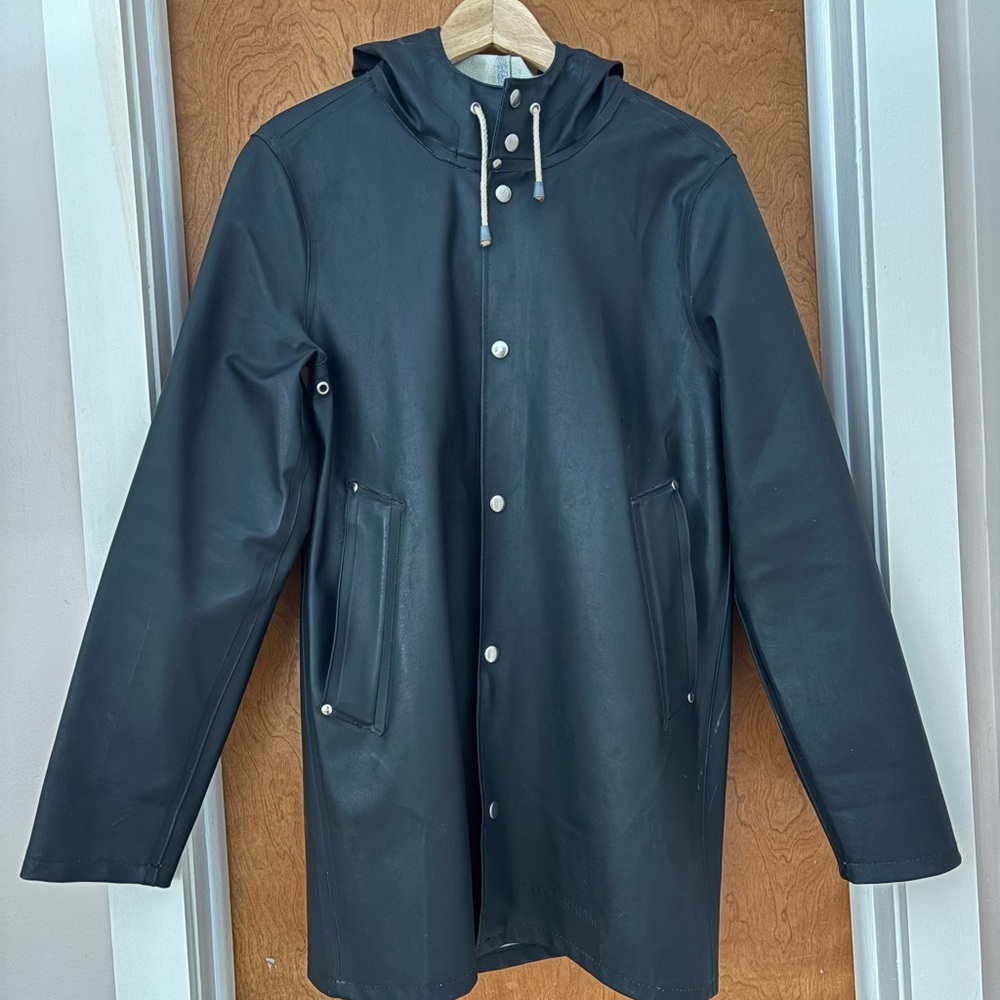 Stutterheim Black Raincoat with Hood